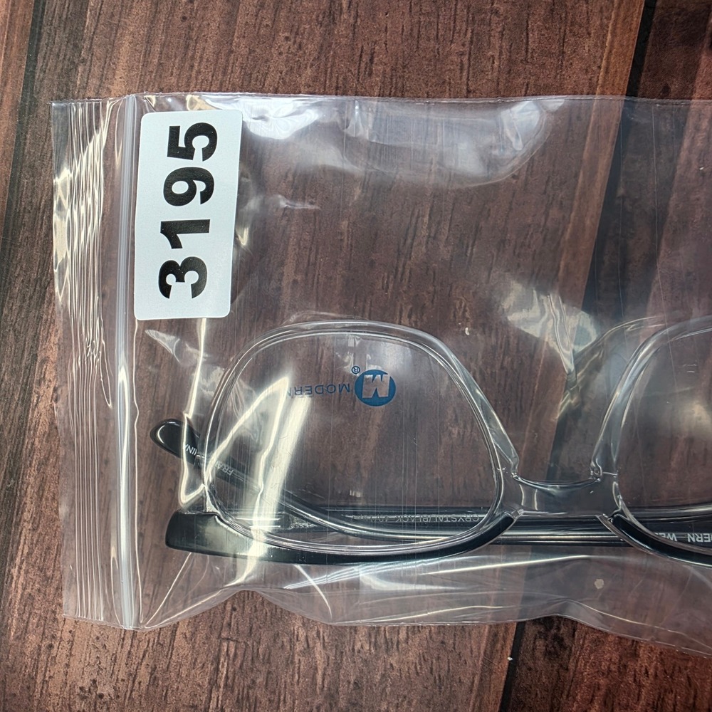 Modern Welcome Eyeglasses Crystal‎ Black Square Frame 49/19/140 Demo Lenses - Picture 9 of 9